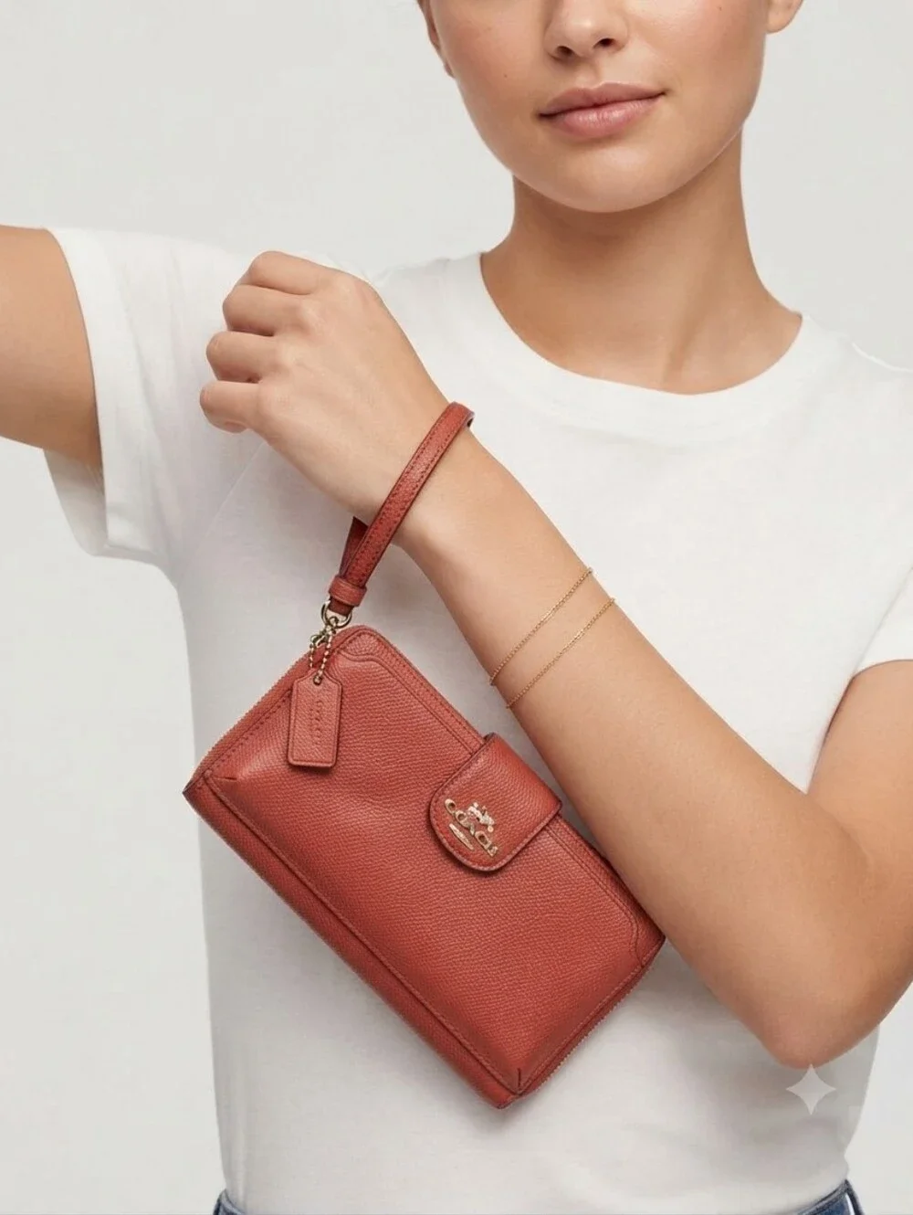 Coach Red Pebbled Leather Wristlet Wallet Zip Around Clutch Card Holder